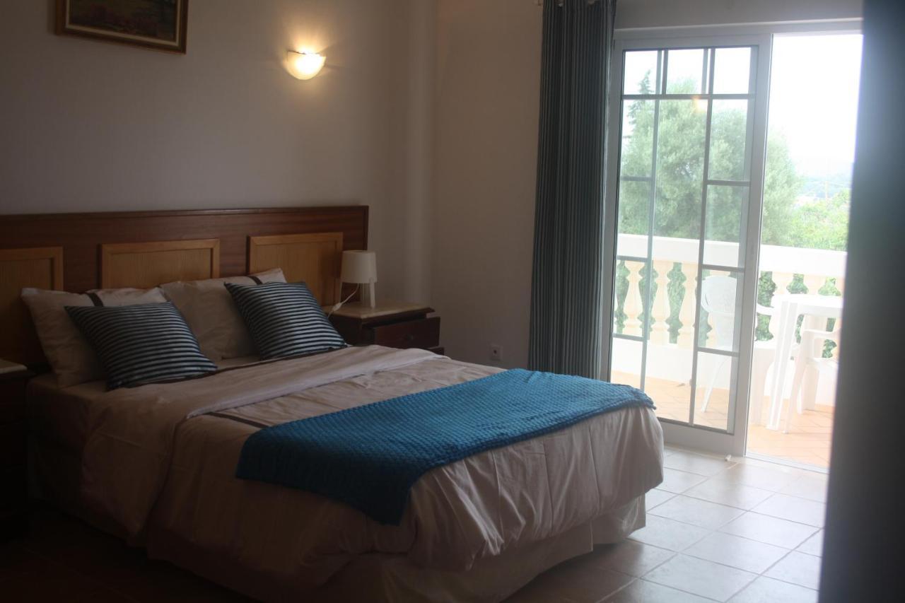 Rustic Villa Guesthouse Santa Bárbara de Nexe Dış mekan fotoğraf